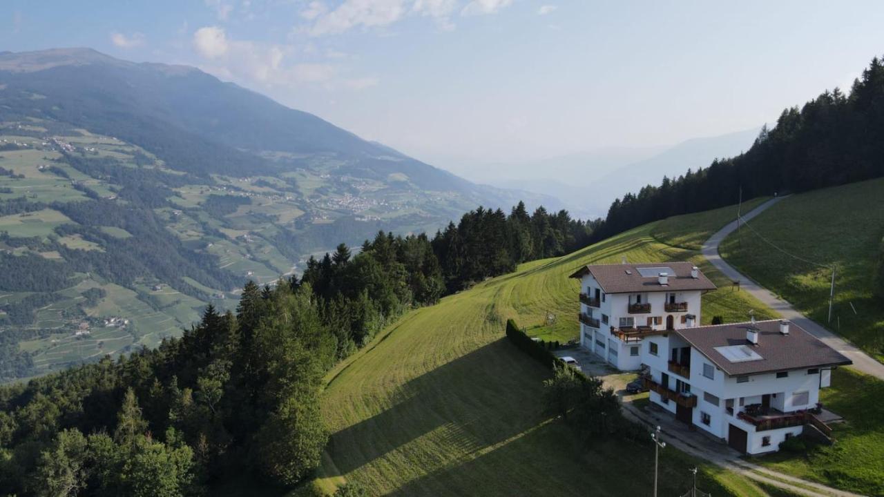 Agriturismo Ferienhof Gschloier (Adults Only) ไลออน ภายนอก รูปภาพ