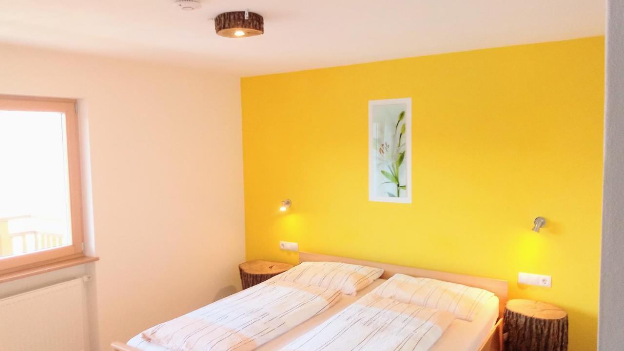 Agriturismo Ferienhof Gschloier (Adults Only) ไลออน ภายนอก รูปภาพ