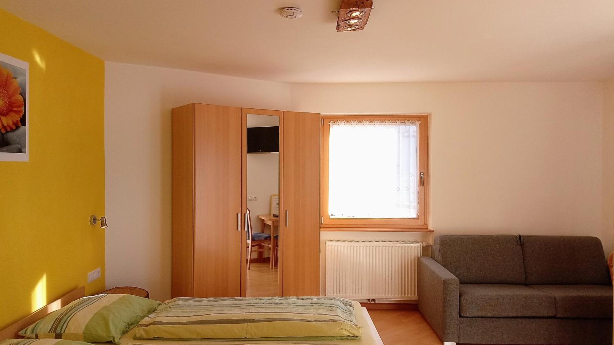 Agriturismo Ferienhof Gschloier (Adults Only) ไลออน ภายนอก รูปภาพ